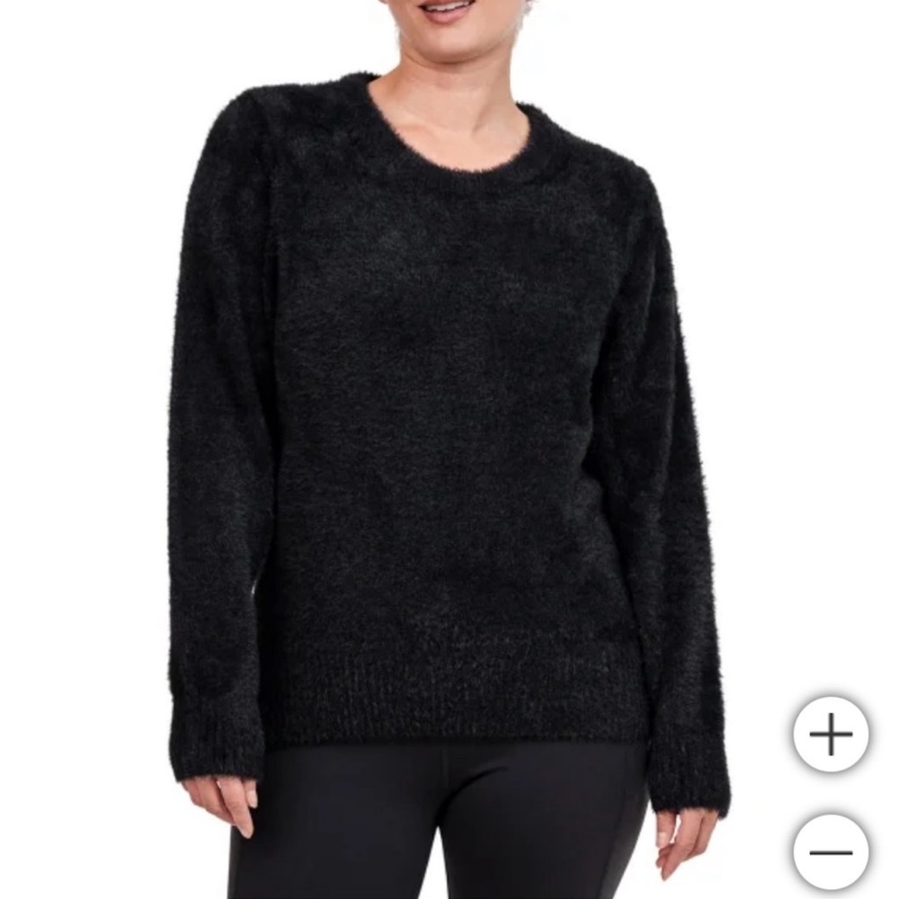 M: Bleu Gray Long Sleeve EyelashCrewneck Sweater